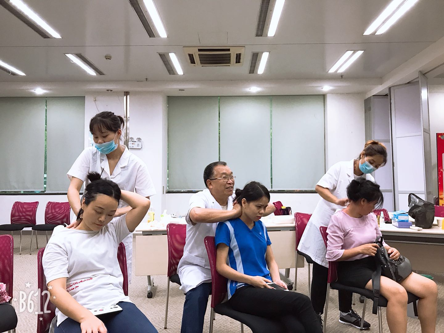 8.14-16中移在线中医理疗员工服务日